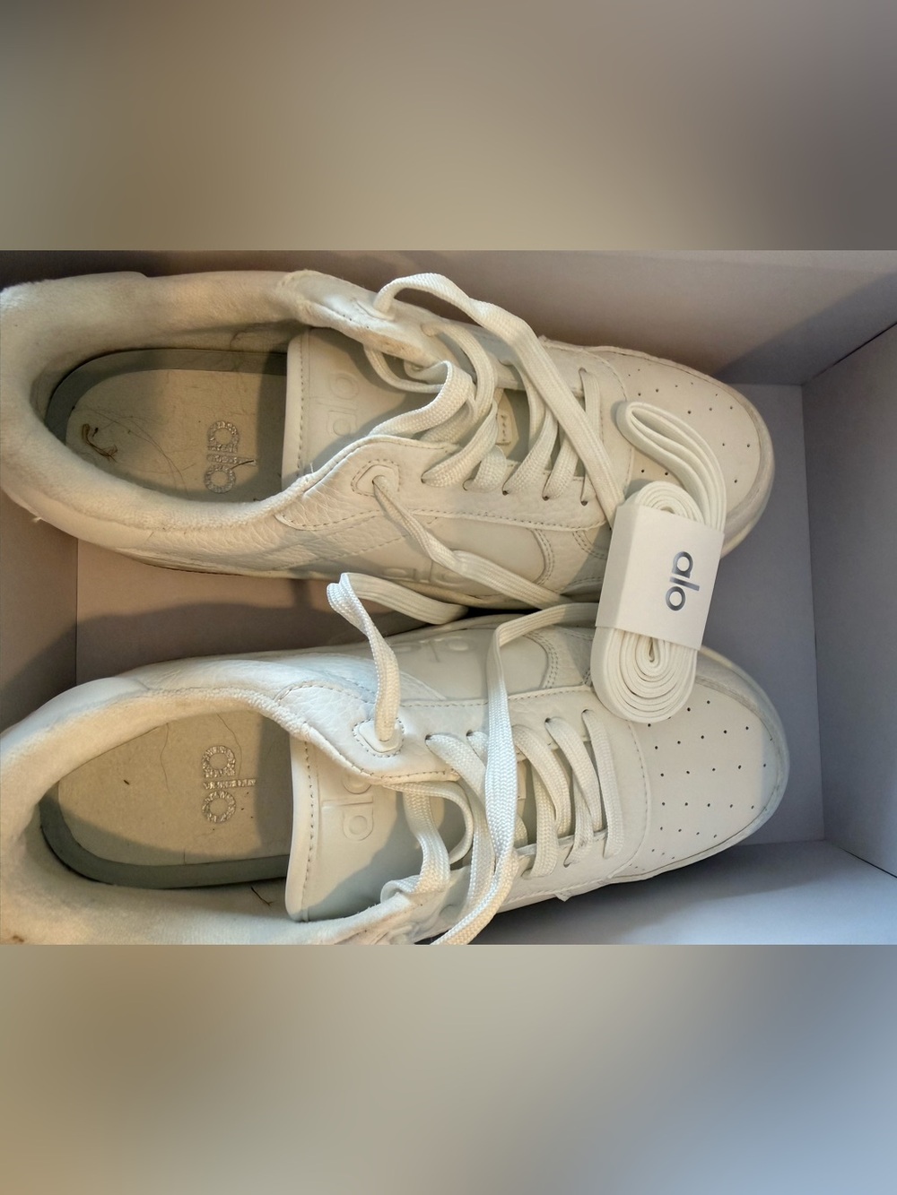 ALO Yoga White Low-Top Athletic Sneakers